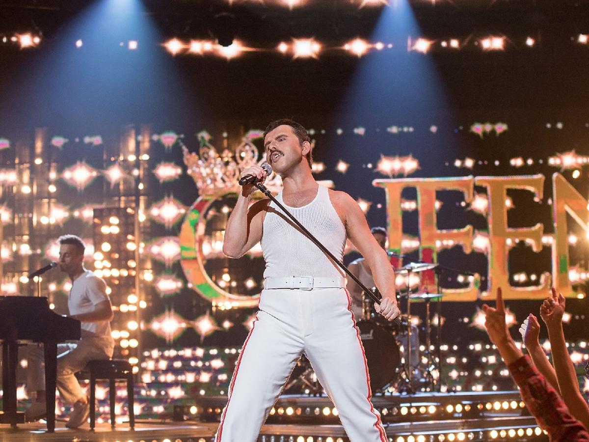 Sławomir jako Freddie Mercury w finale TTBZ