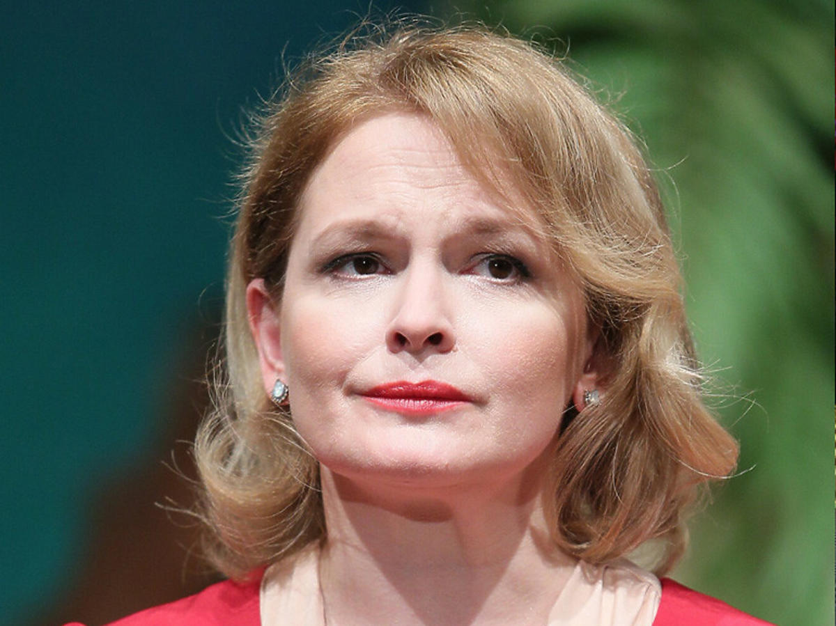 Smutna Dominika Ostałowska
