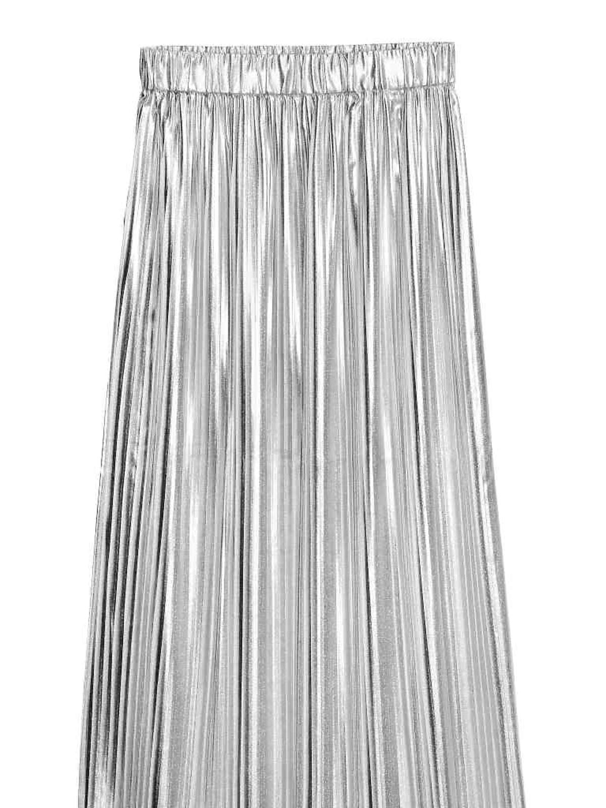 Srebrna plisowana spódnica, H&M, 69,90 zł (ze 139,90 zł)