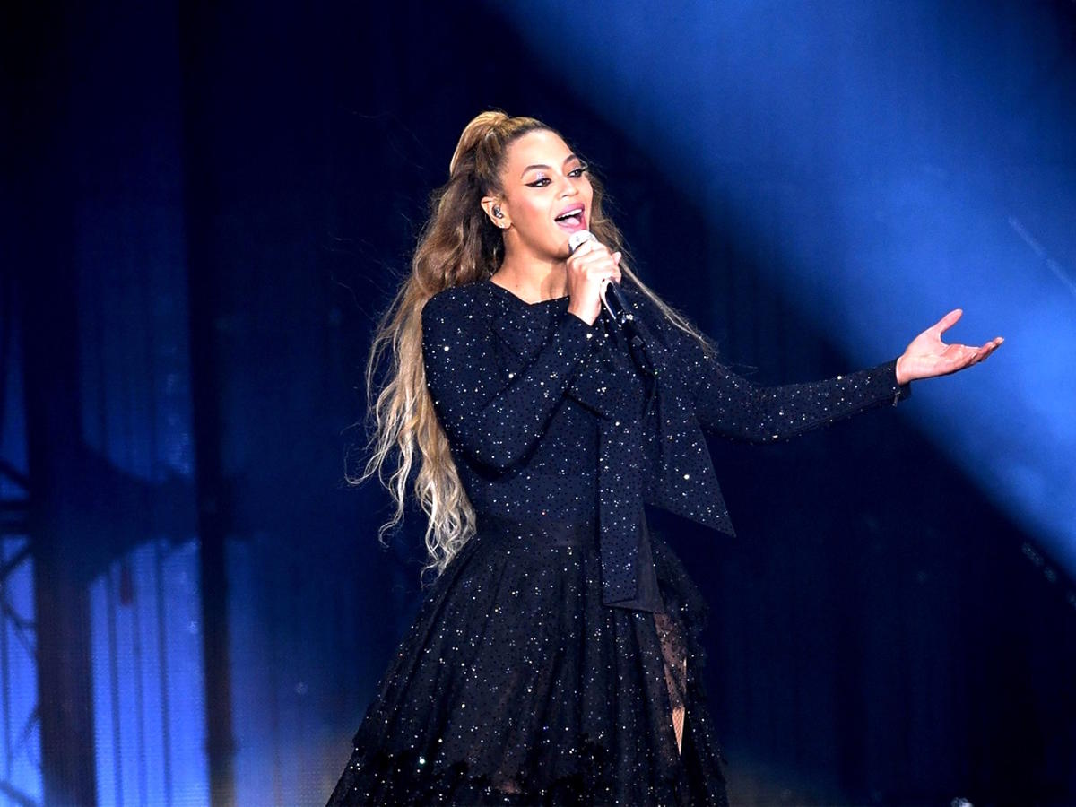 Stylizacje Beyonce z koncertu w Cardiff