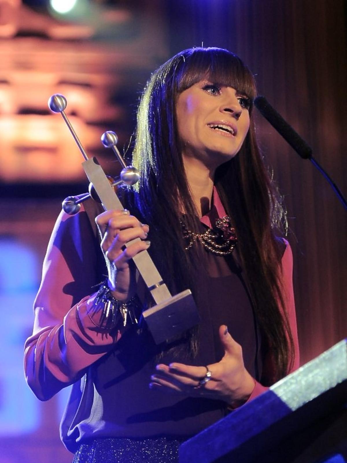 Sylwia Grzeszczak dostała nagrodę w kategoriach: Artystka Roku, Płyta Roku, Teledysk Roku.