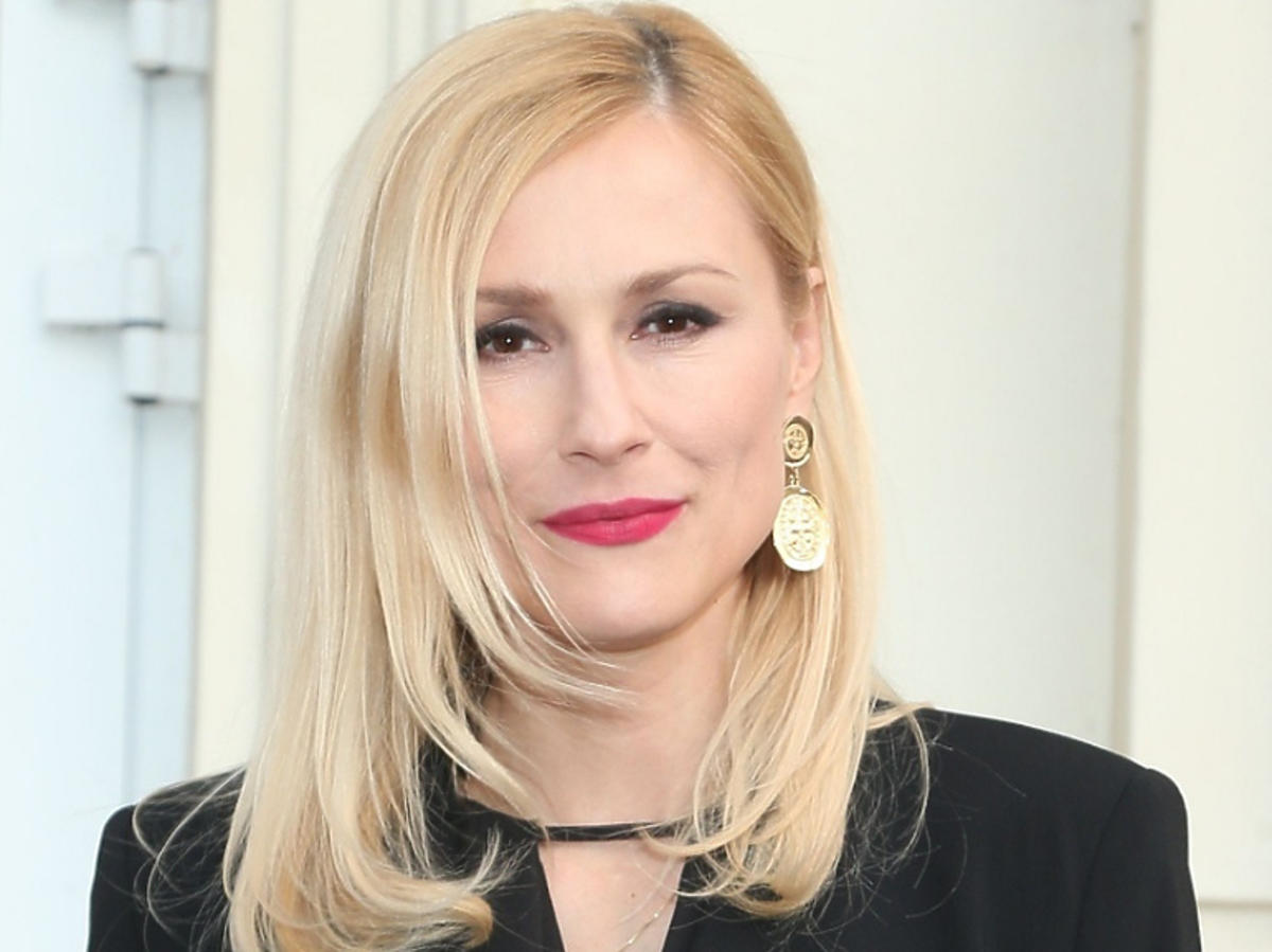 Sylwia Juszczak na premierze spektaklu "Powiedzmy miłość"