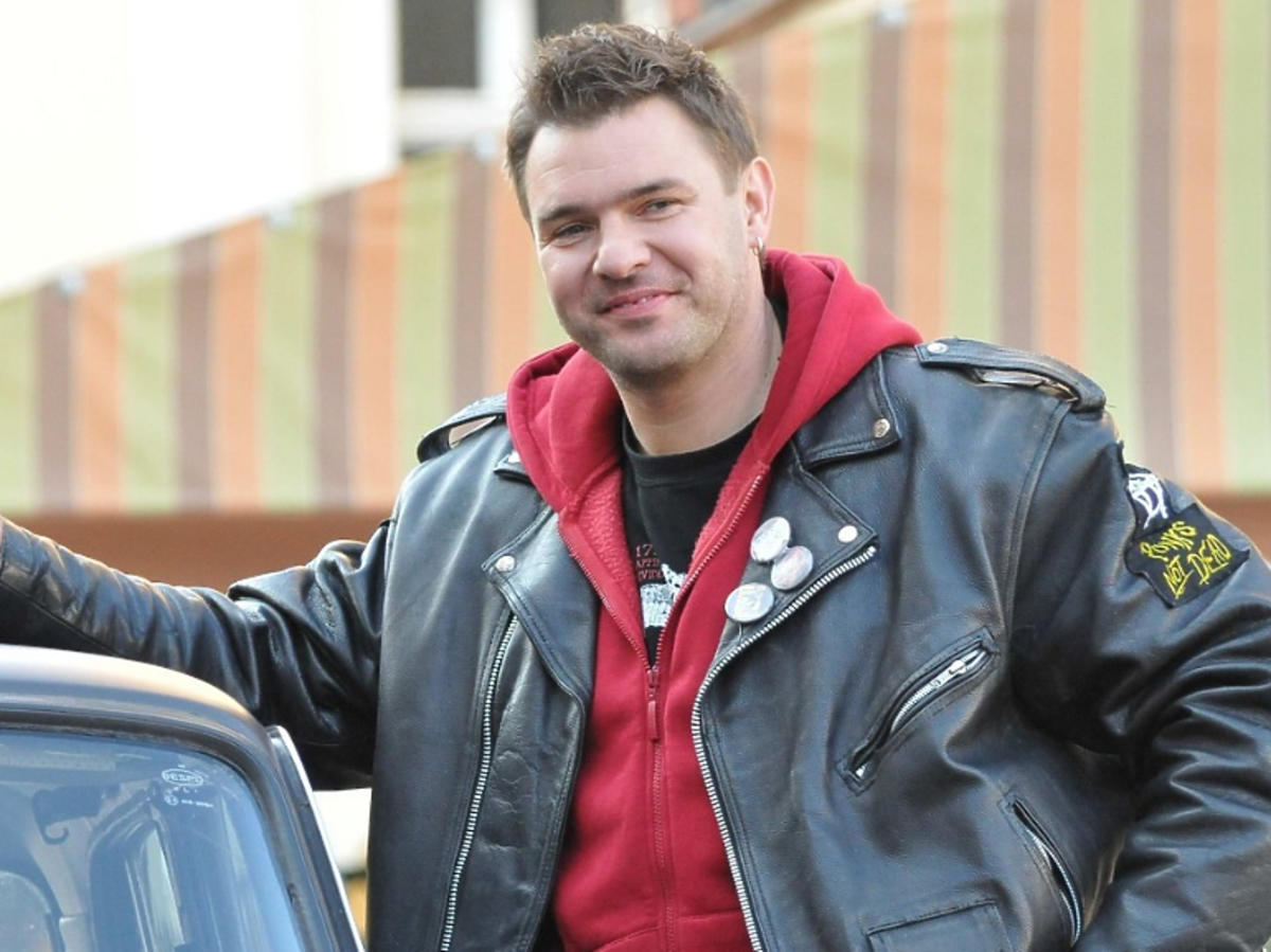 Tomasz Karolak na planie serialu 39 i pół