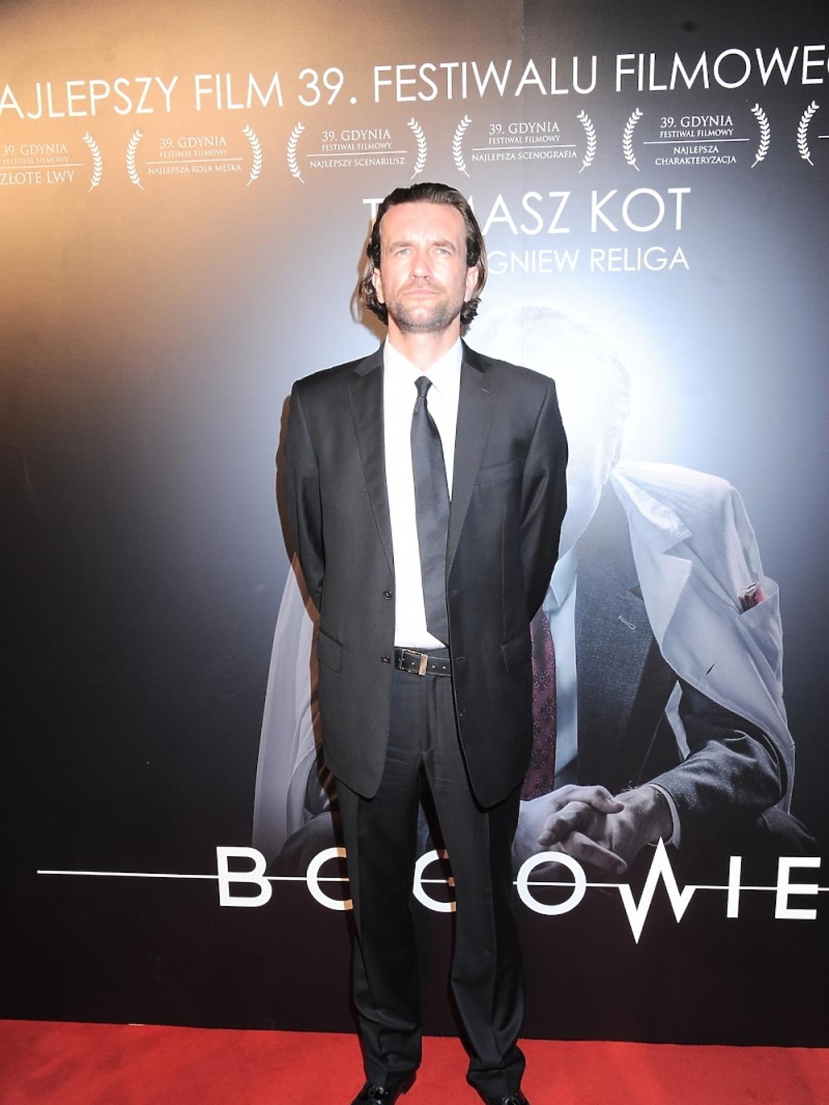 Tomasz Kot na premierze filmu Bogowie