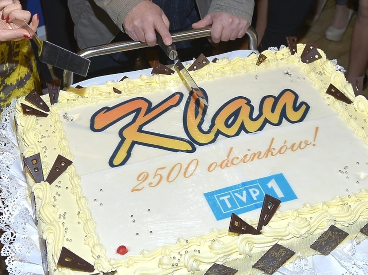 Tort z okazji 2500 odcinka