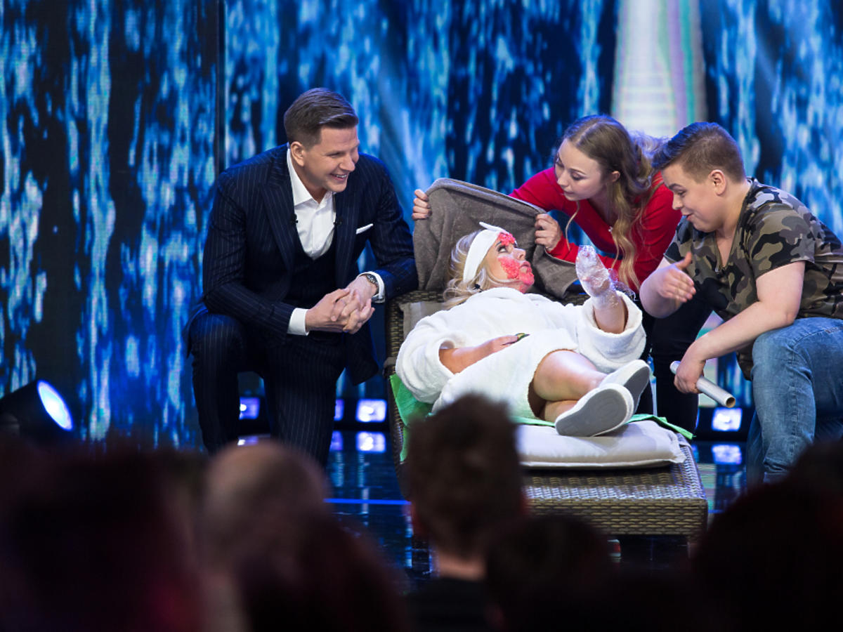 Uczestnicy show Hipnoza w TVN