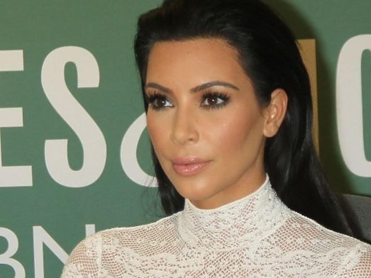 Usta Kim Kardashian w ciąży
