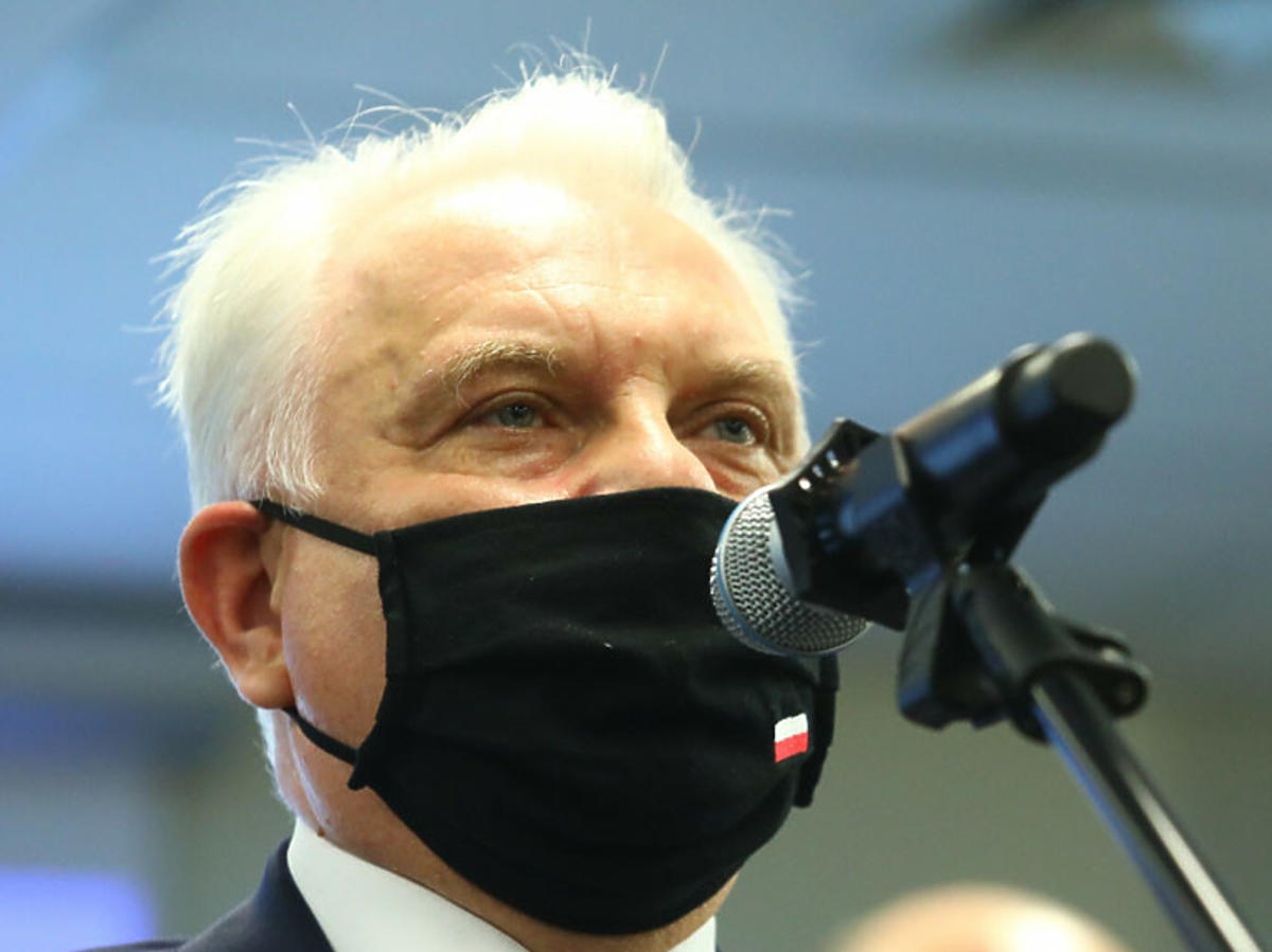 Waldemar Kraśka w maseczce