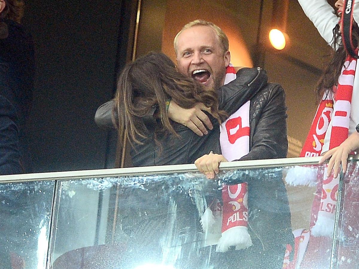 Weronika Rosati i Piotr Adamczyk na meczu Polska-Szkocja. Pierwsze wspólne wyjście Rosati i Adamczyka