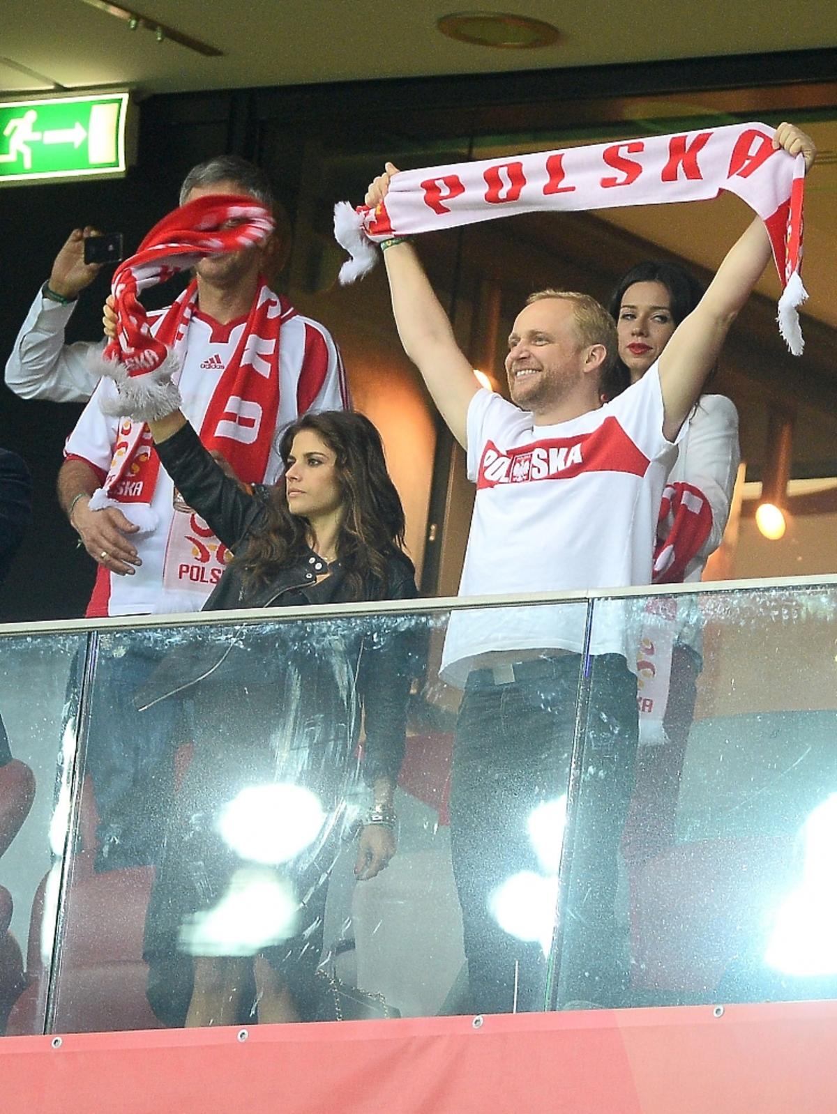 Weronika Rosati i Piotr Adamczyk na meczu Polska-Szkocja. Pierwsze wspólne wyjście Rosati i Adamczyka