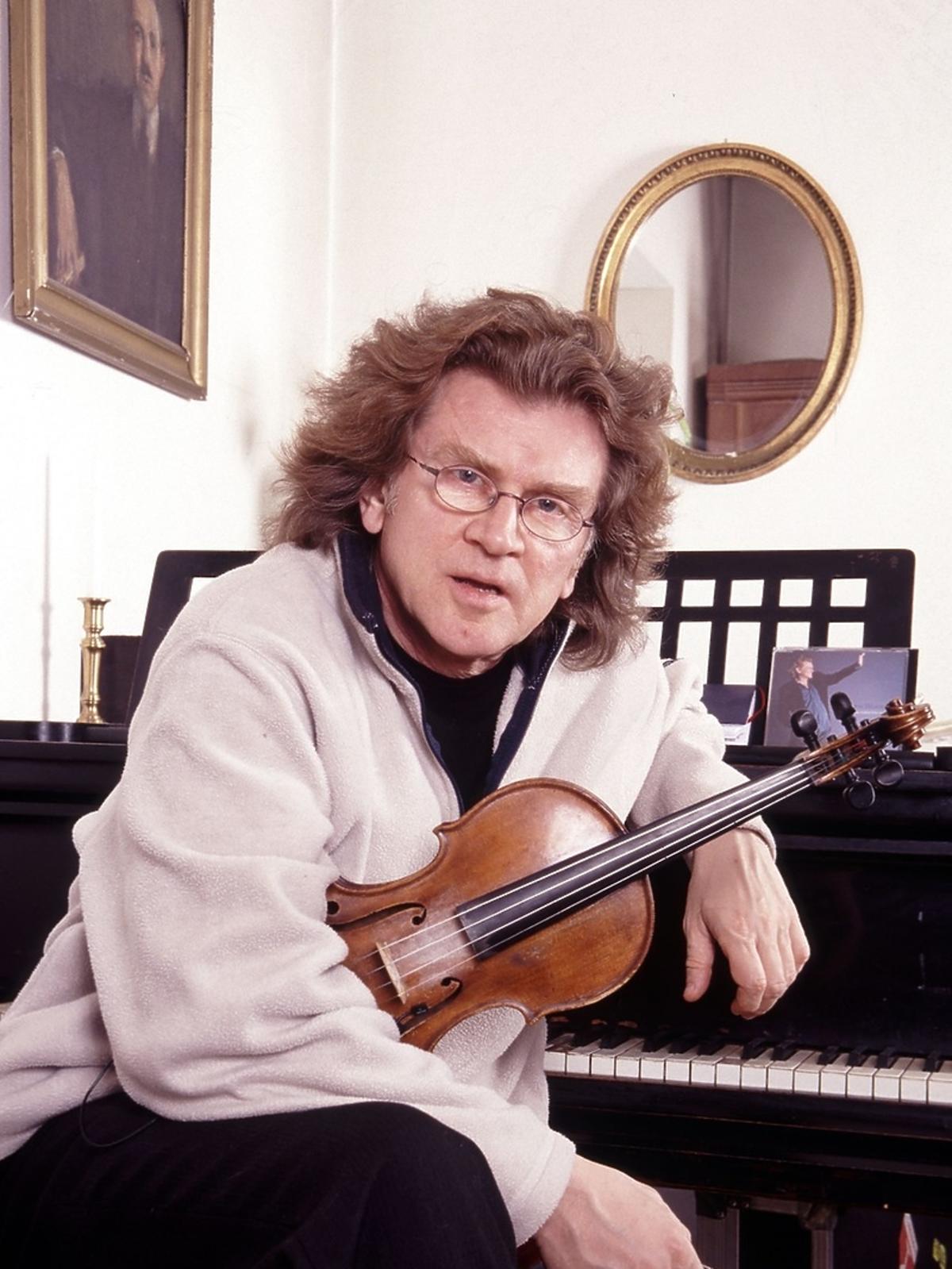 Zbigniew Wodecki w domu, 2002