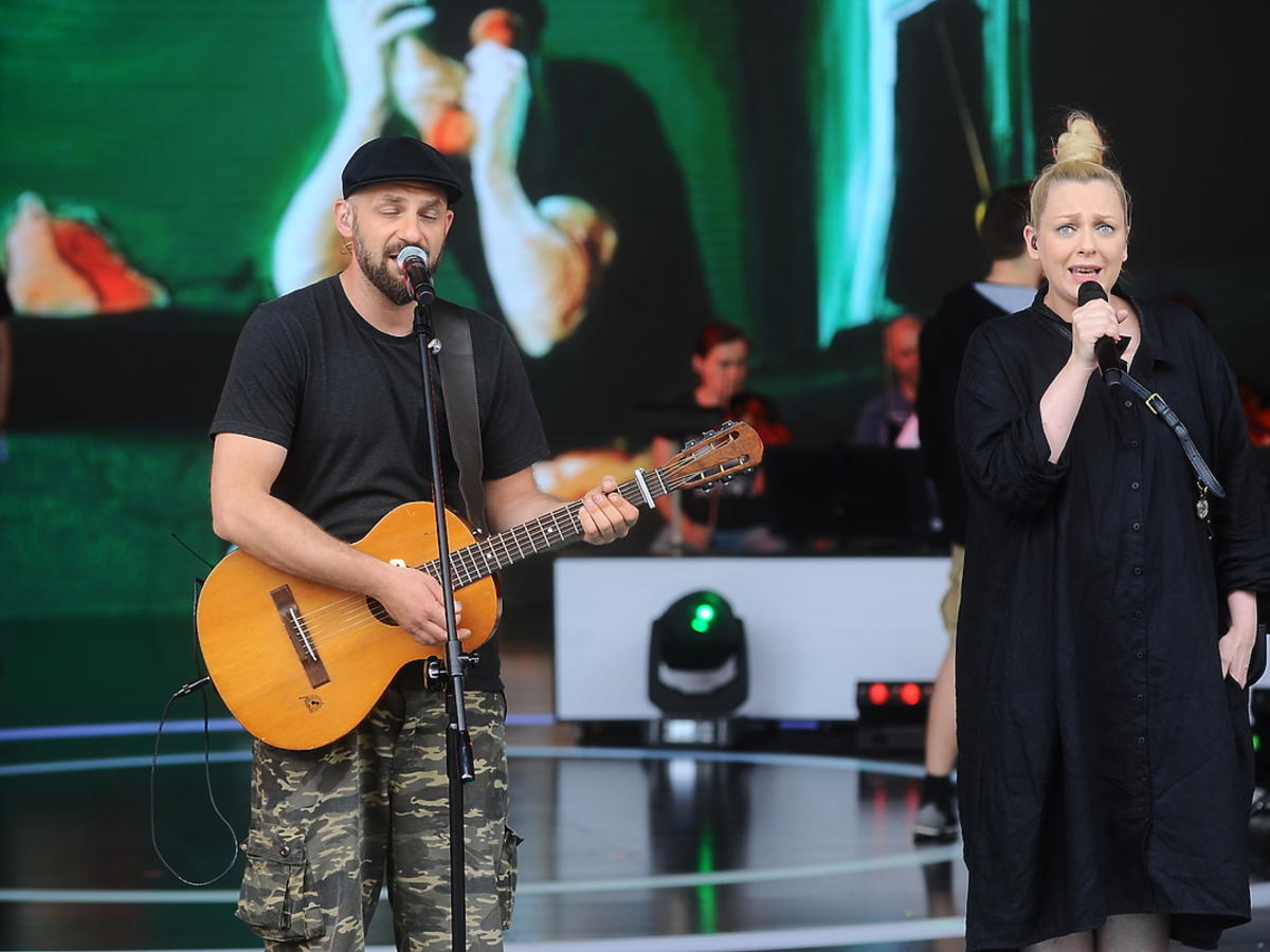 Zespół Hey, Katarzyna Nosowska na scenie w Opolu