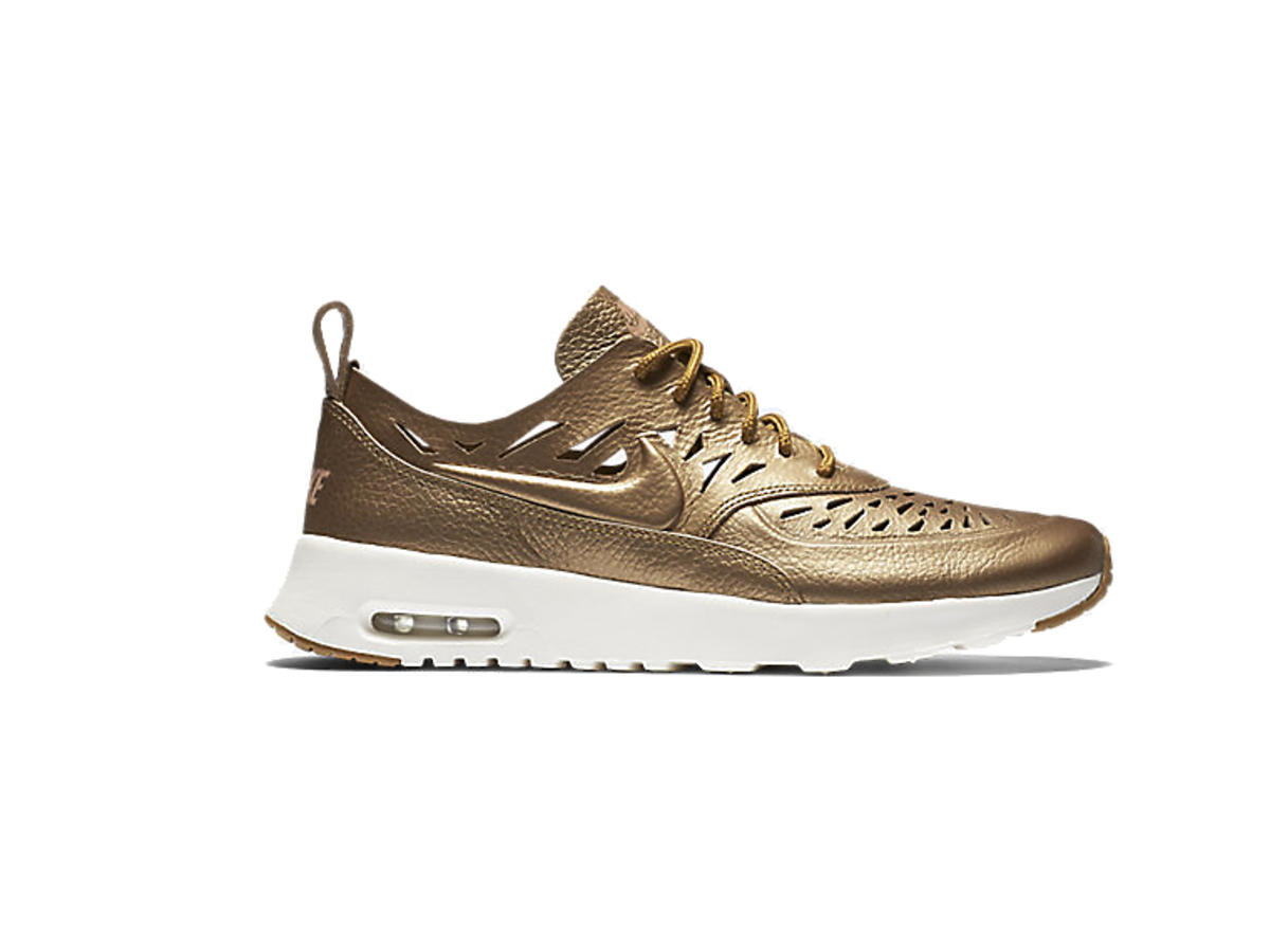 Złote buty sportowe