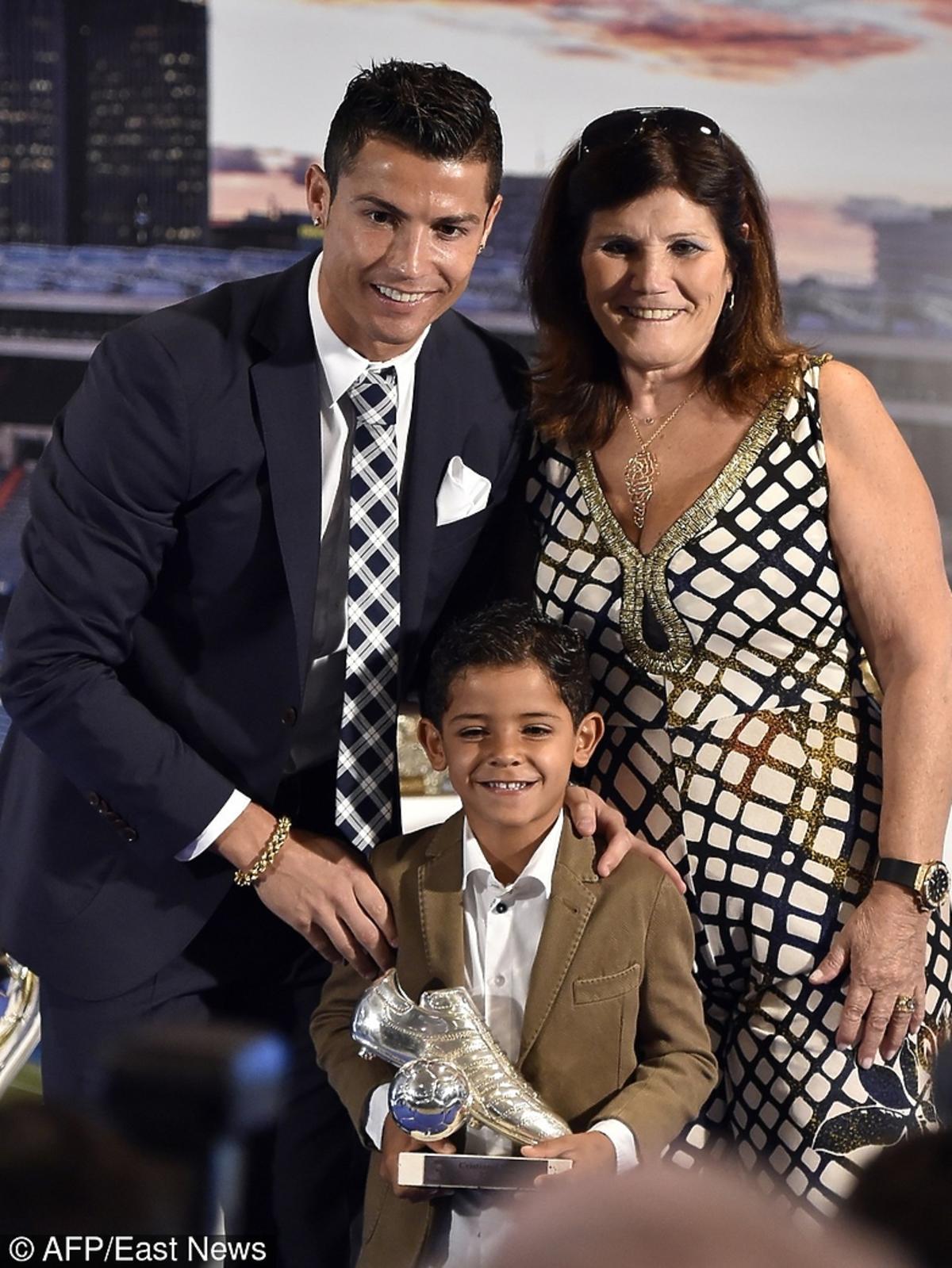 Cristiano Ronaldo, Dolores dos Santos, matka Cristiano Ronaldo, Cristiano Ronaldo Junior