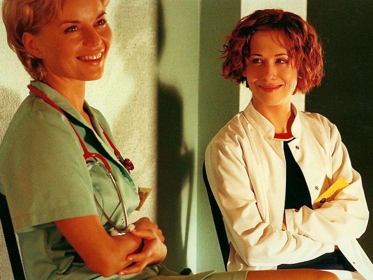 Małgorzata Foremniak jako dr Zosia Stankiewicz-Burska i Monika Fraszyńska jako dr Monika Zybert