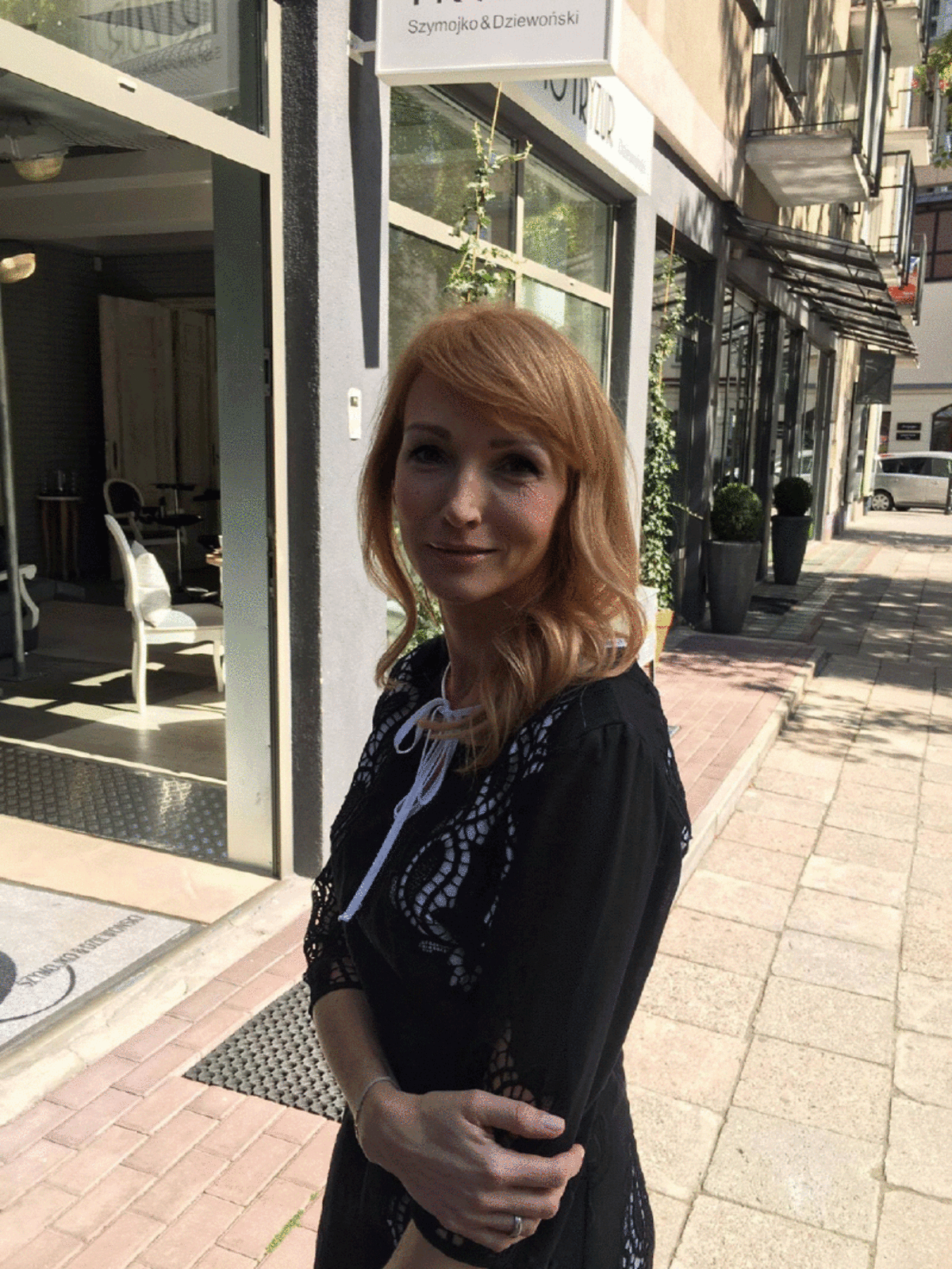 Karina Kunkiewicz pozuje w nowej fryzurze
