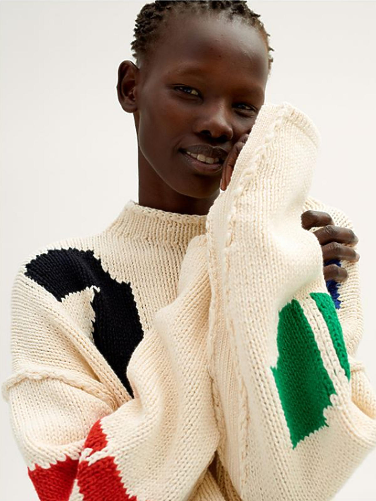 Julia Wieniawa w swetrze z H&M