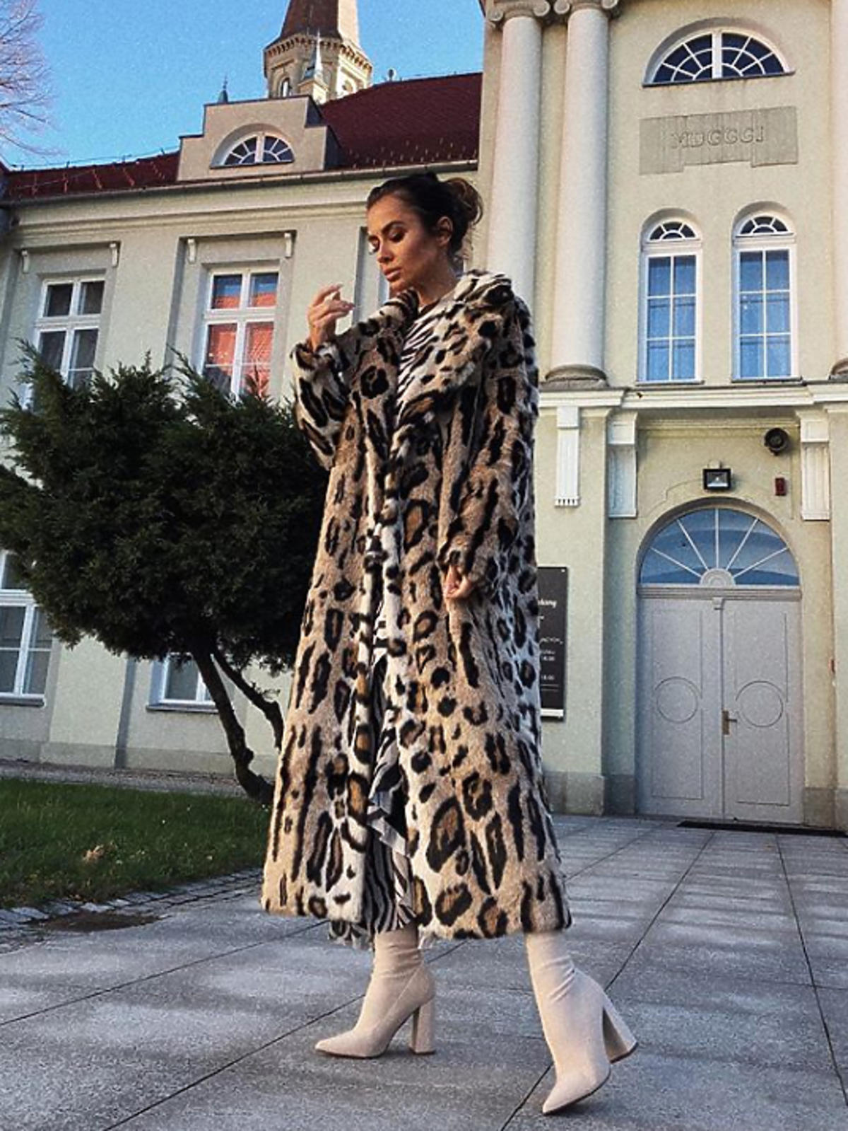 Natalia Siwiec w futrze w cętki