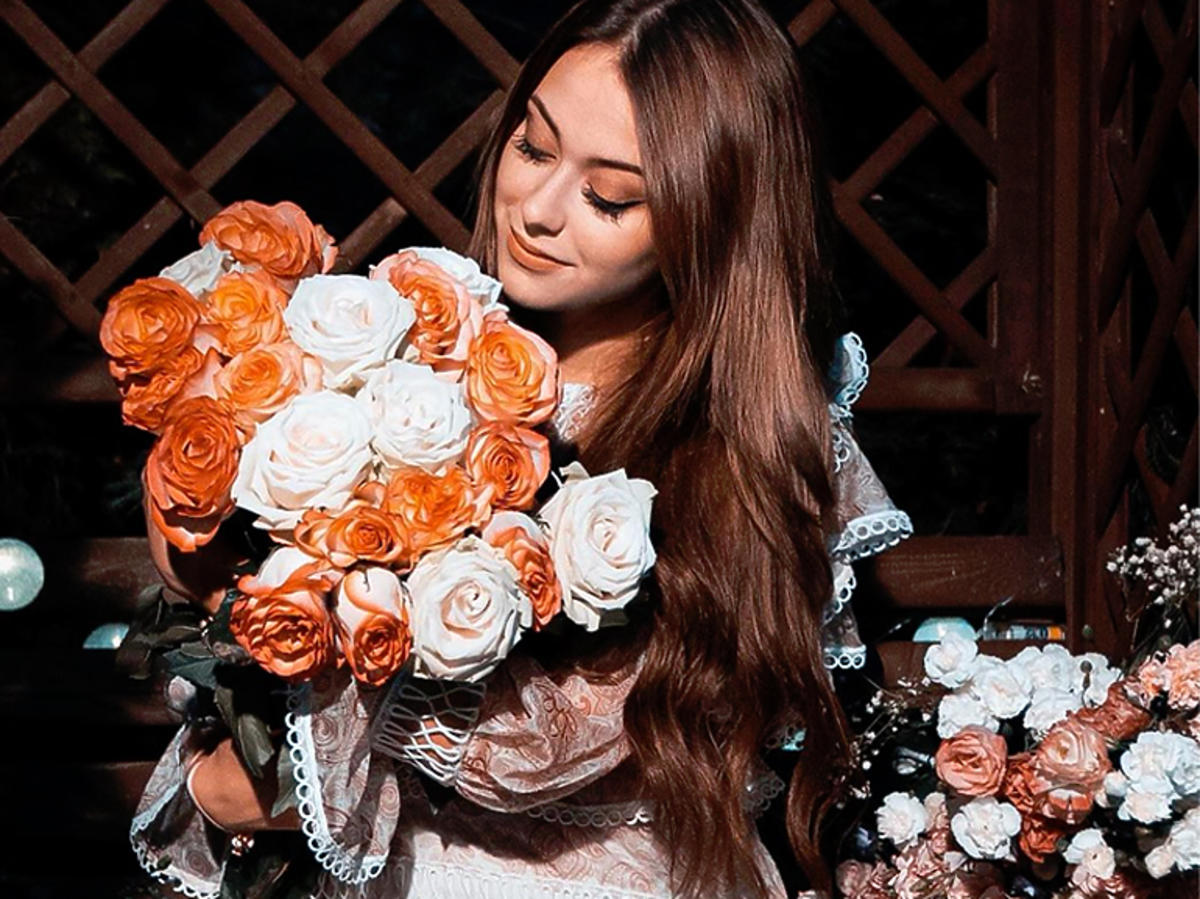 Sylwia Przybysz w różowej sukience boho Boco Clothing