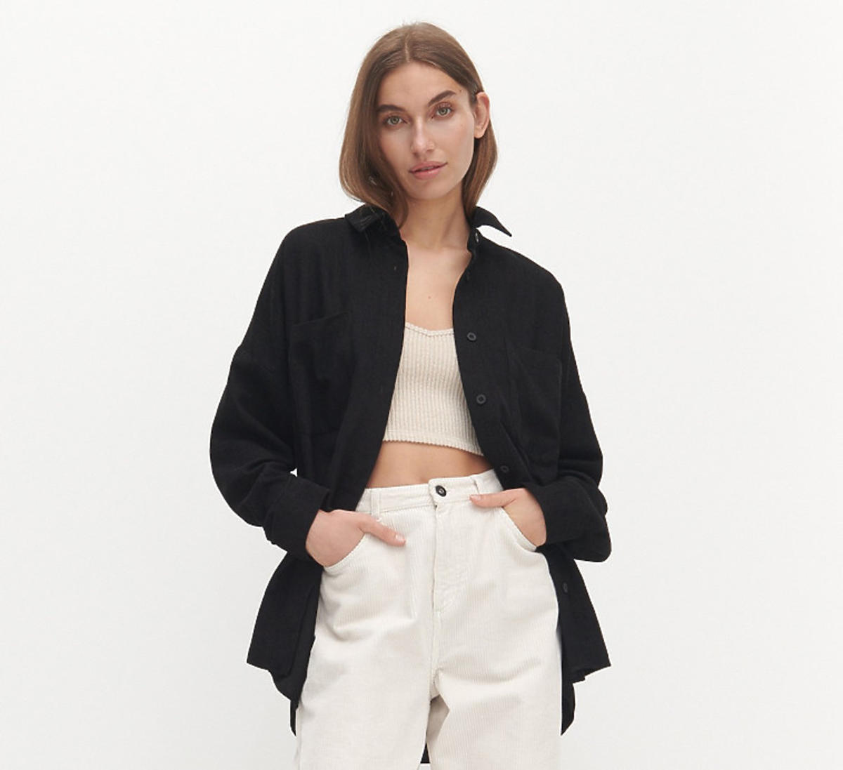 Sztruksowa koszula oversize w kolorze czarnym z Reserved, 49,99 zł