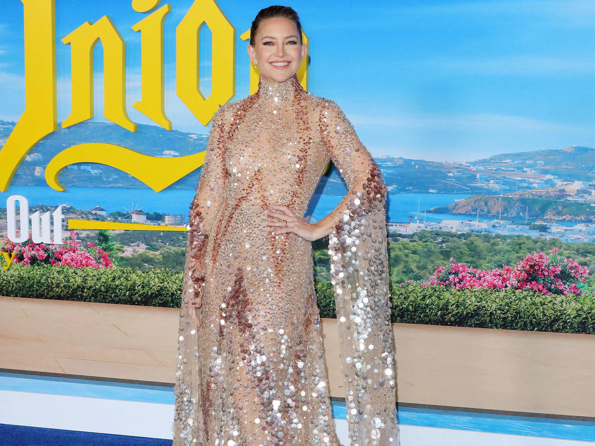 Kate Hudson w sukni wyszywanej cekinami i kryształami z jesiennej kolekcji Elie Saab