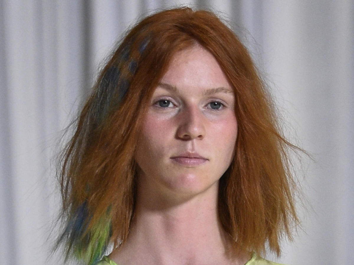 Modna koloryzacja na wiosnę 2019 - rude włosy, Collina Strada