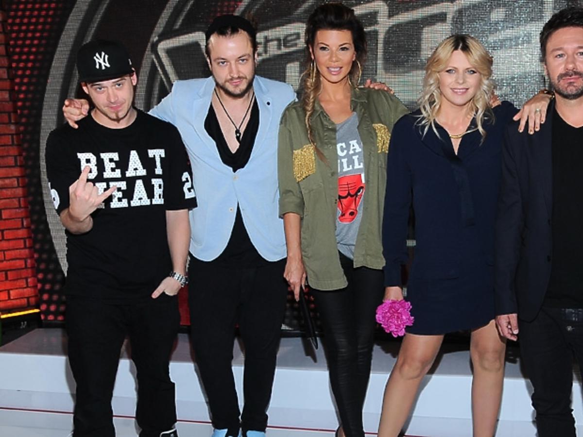 Edyta Górniak, Marysia Sadowska, Afromental, Andrzej Piaseczny pozują do zdjęć na konferencji programu The Voice of Poland