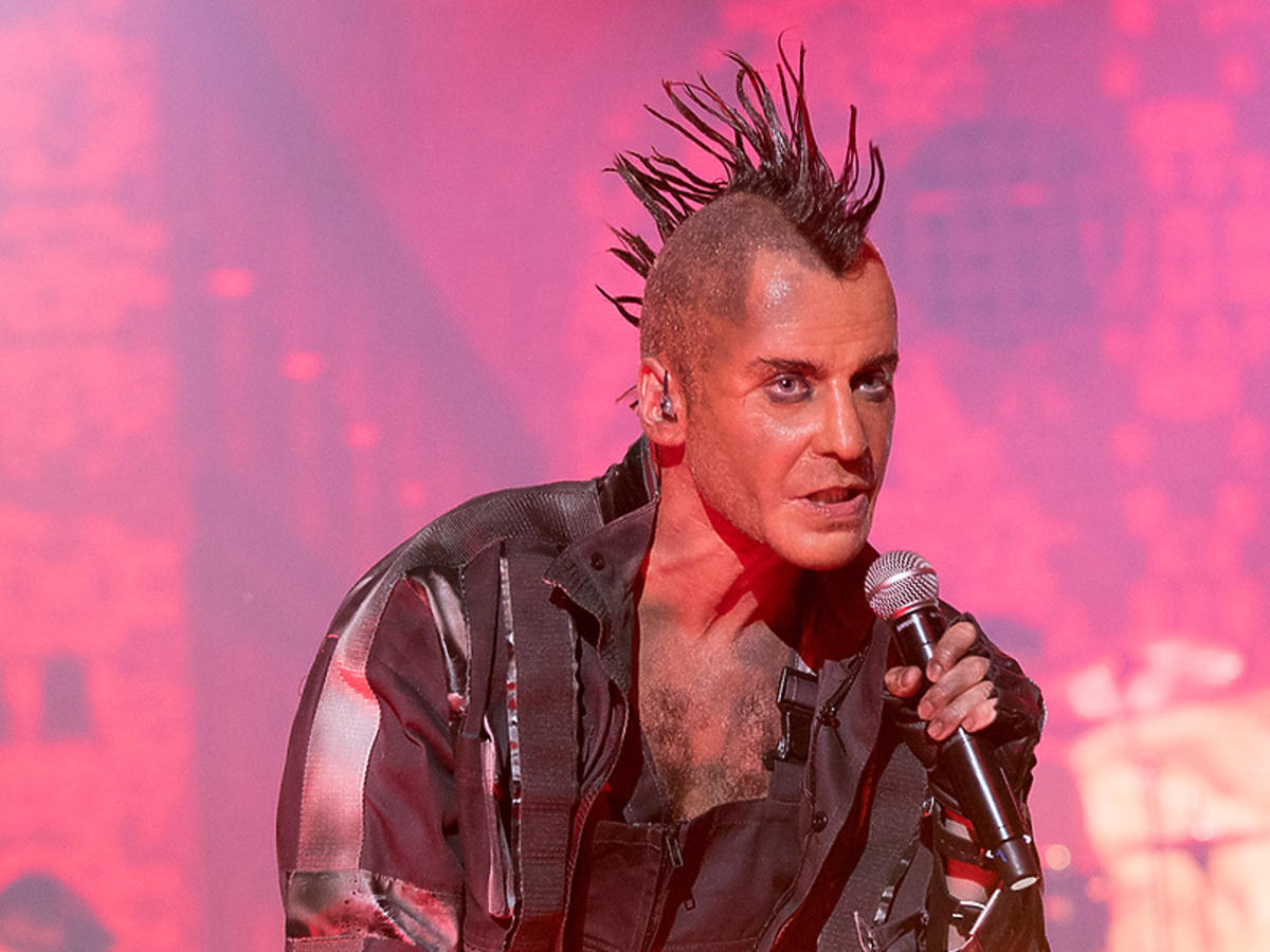 Krzysztof Szczepaniak jako Till Lindemann Rammstein